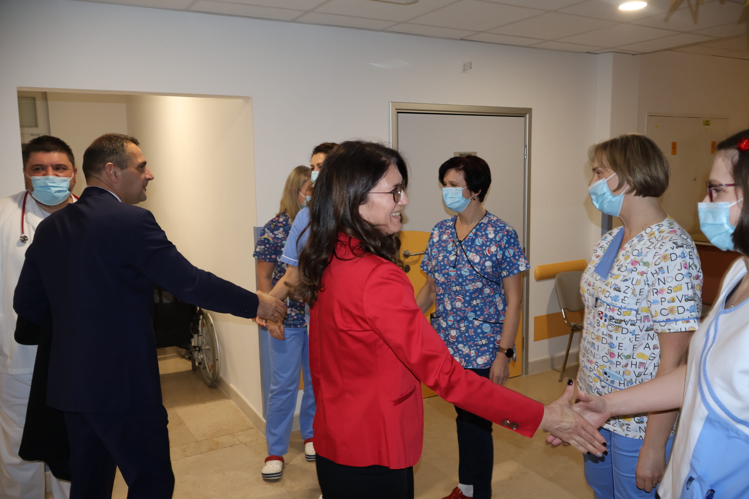 Gradonačelnica Cividini i župan Posavec obišli dežurne službe u novogodišnjoj noći
