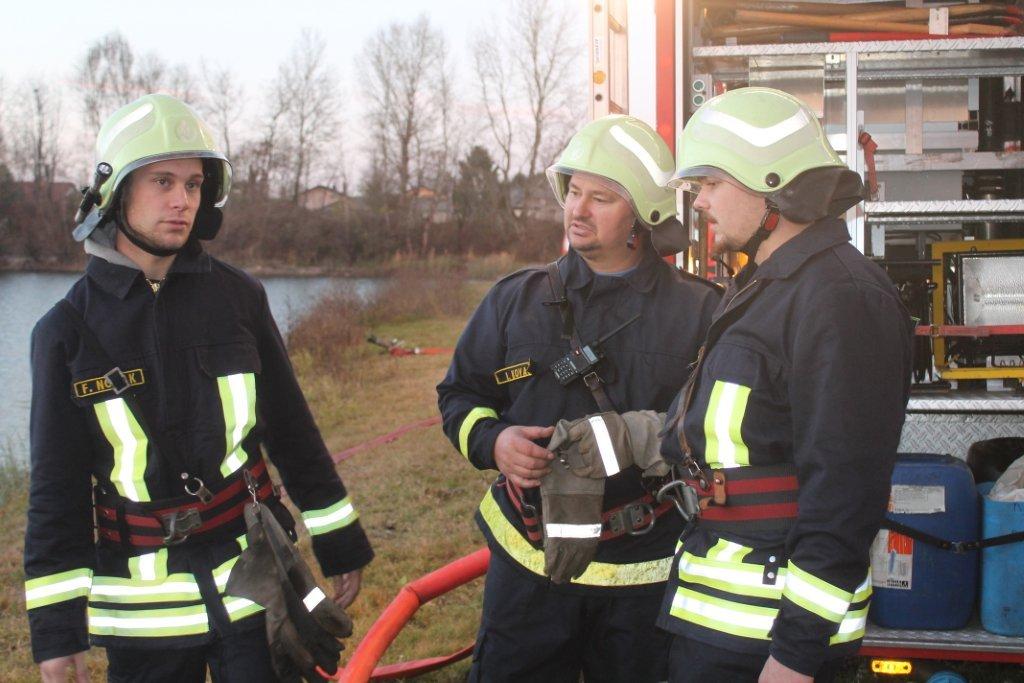 Vatrogasna vježba na obali Mičigen jezera