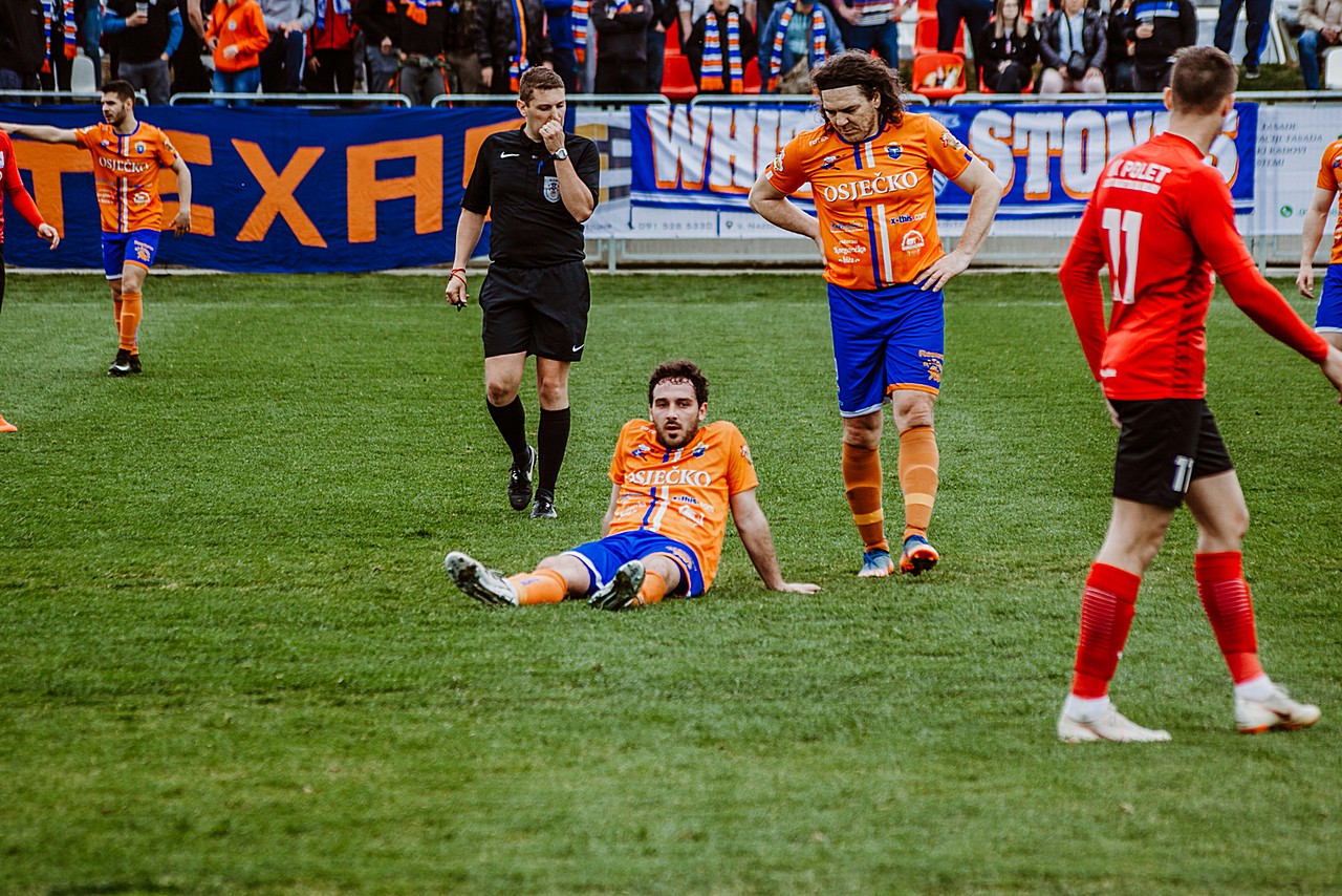 Tisuću ljudi pratilo veliki derbi između Poleta i Varteksa