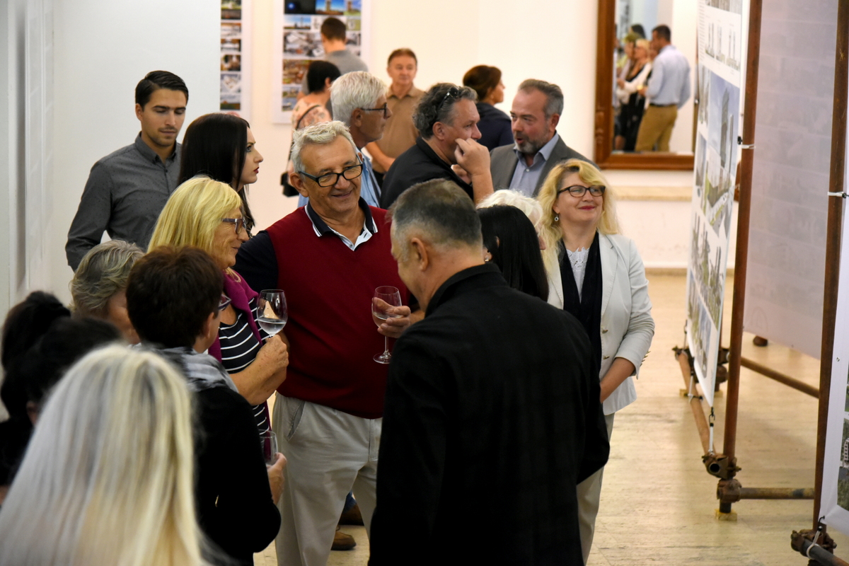 Urbanističko-arhitektonska izložba ‘UrboArhitektura 20+20’ u zgradi Scheier