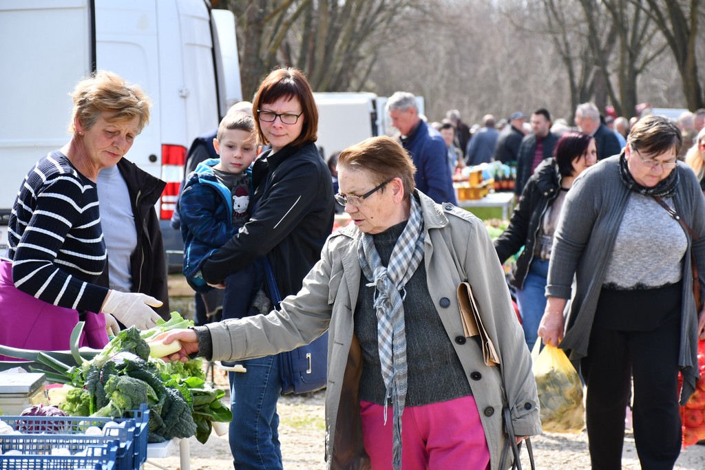 S dolaskom proljeća i toplijih dana živnuo je i čakovečki sajam