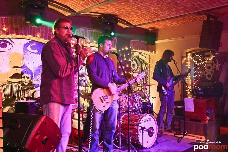 slika0004 Podroom (Petak, 14.12. – Rubikon – Azra tribute band)