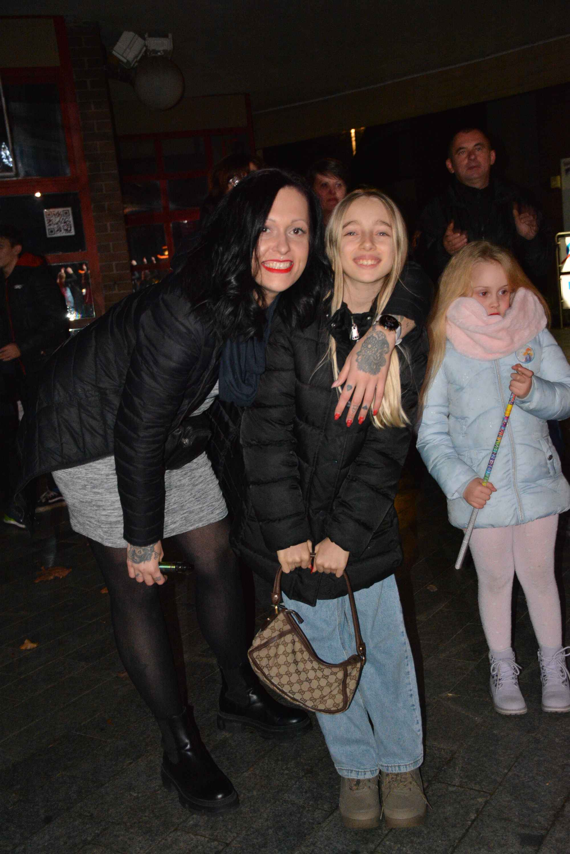 FOTO/VIDEO Čakovec veselo proslavio dolazak 2024. uz ritam ‘Noćne smjene’ i puni trg