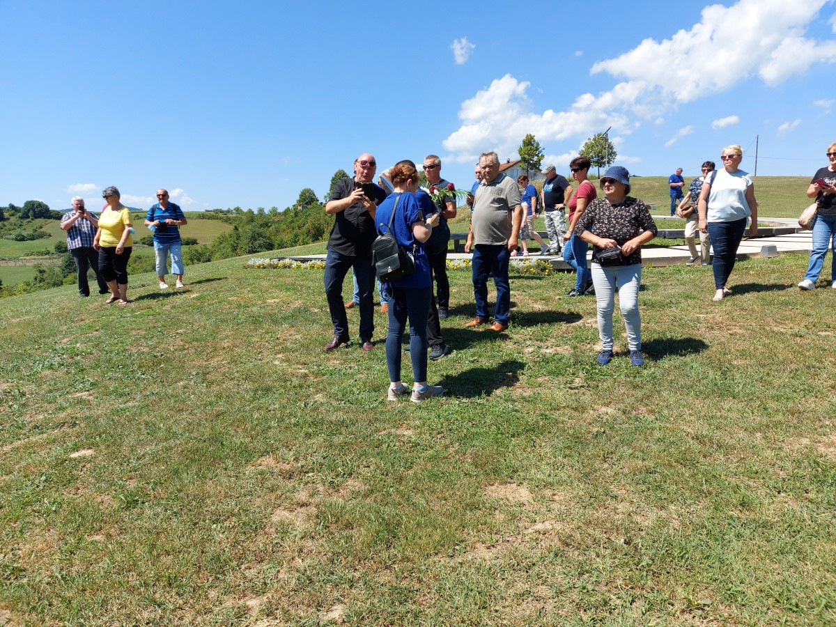 FOTO Društvo ‘Veteran’ povodom Oluje obišlo donje Pounje gdje je ratovalo prije 26 godina