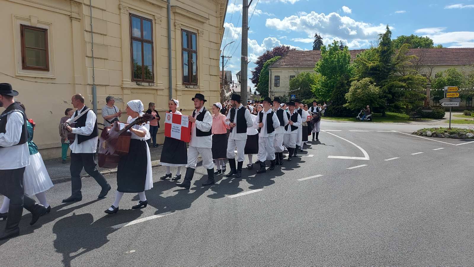 folklor donja dubrava