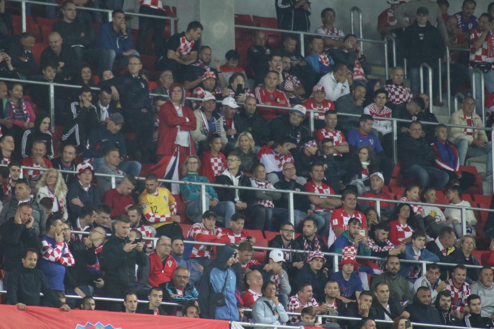 Image 3833591 (auto) Image 3833591 (auto)