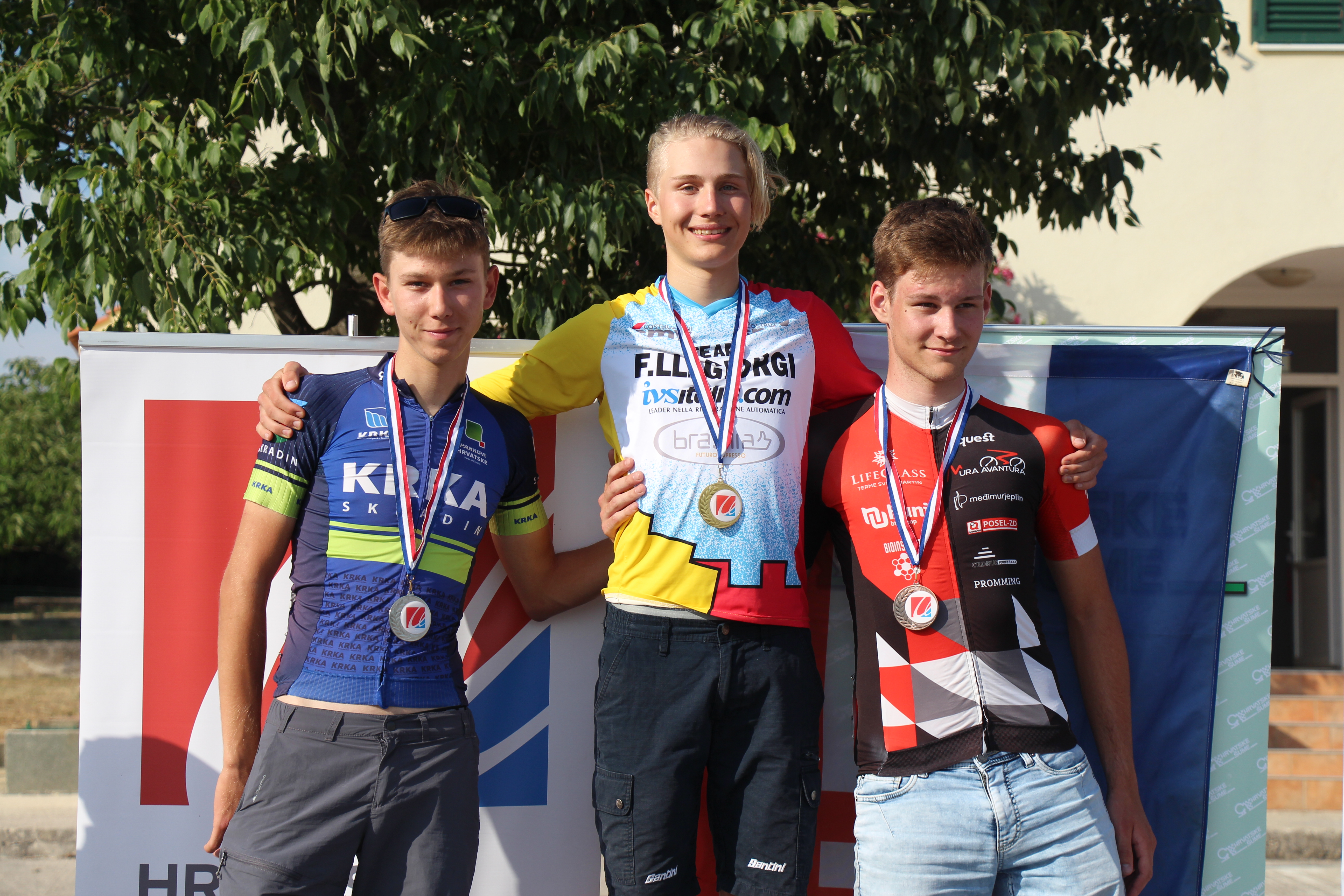 Image 4975712 (auto) Image 4975712 (auto)