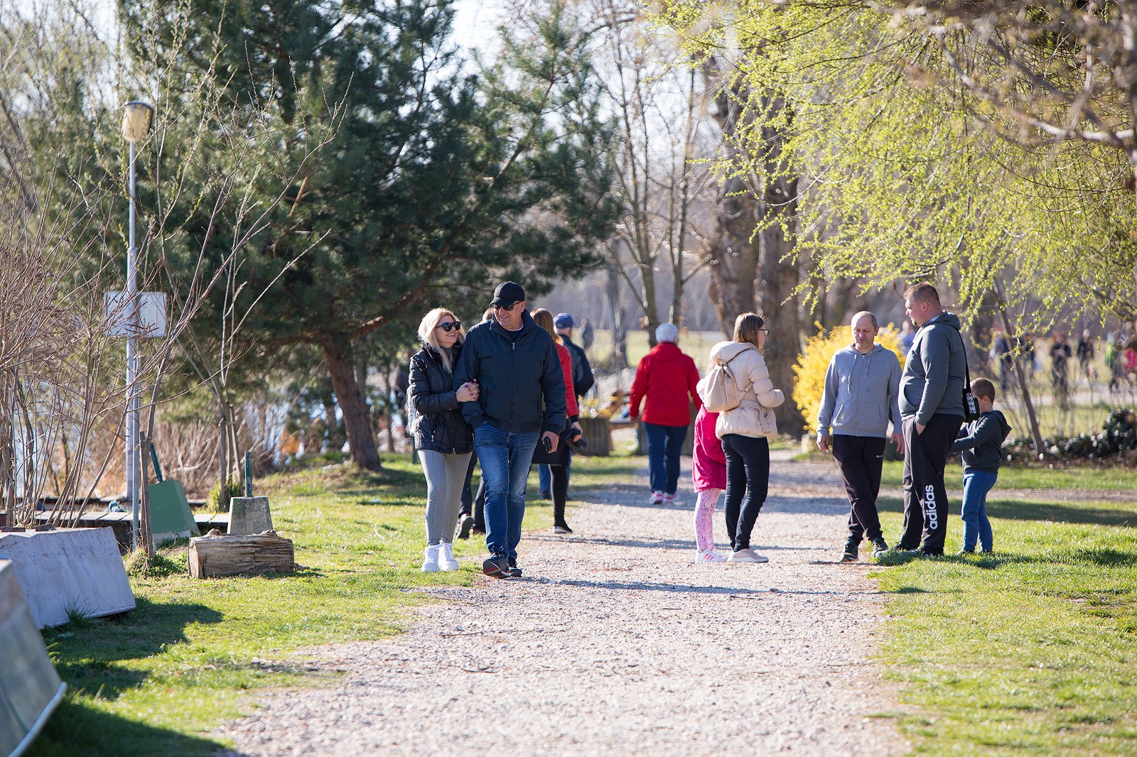 KLIKOM PO MARINI Suncem okupana Marina danas je bila prepuna ljudi!