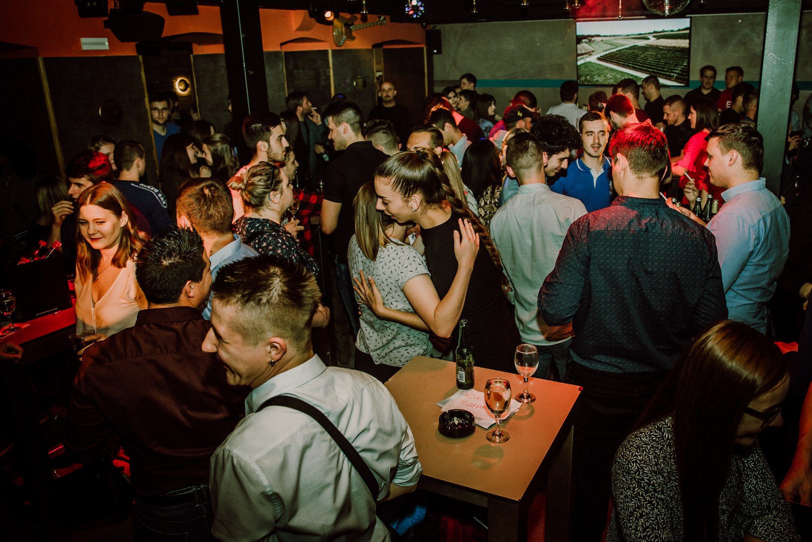 Odlična zabava na Podrumarenju uz TS Kumovi i Vina Tomšić