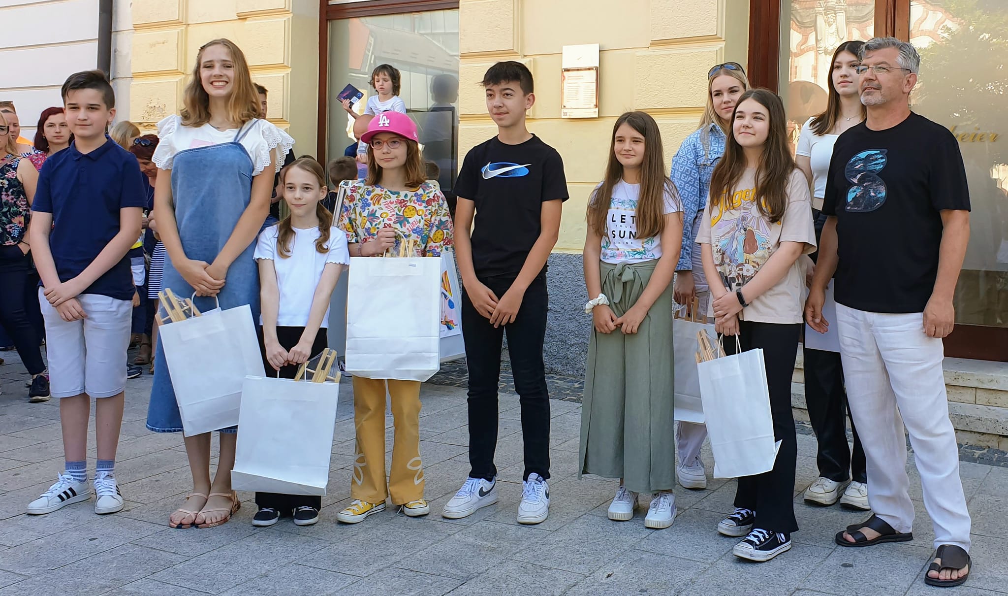 FOTO Artelje: Velika skupna izložba nastala u protekloj sezoni