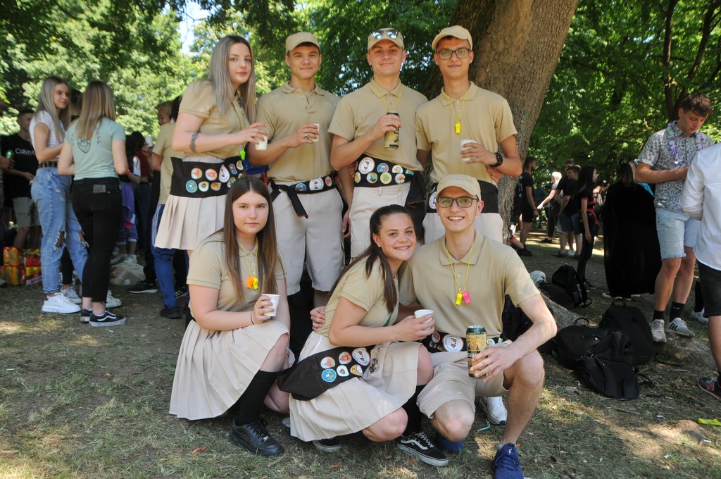 Maturanti se zabavljaju u čakovečkom parku