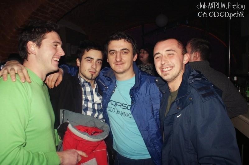 slika0027 Antrum (Petak, 6.1.2012) slika0027 Antrum (Petak, 6.1.2012)