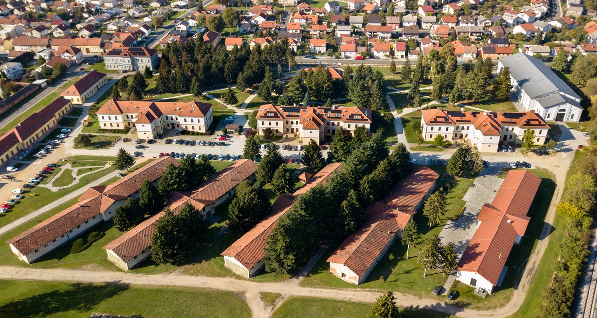 FOTO Četiri stare zgrade u bivšem vojnom kompleksu u Čakovcu bit će obnovljene