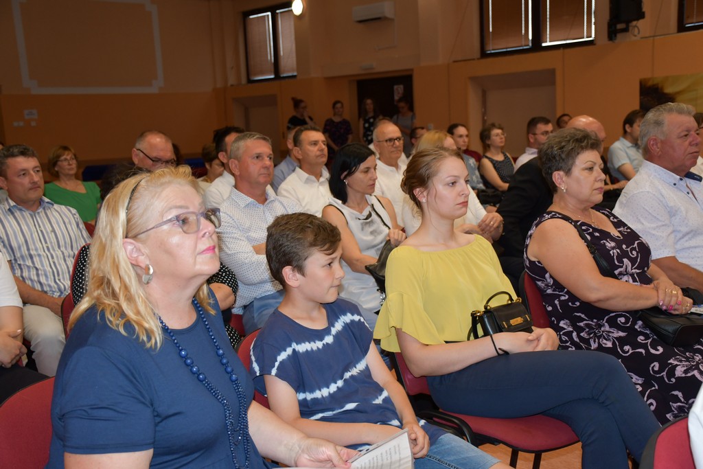 SVEČANA SJEDNICA Zahvalnice općine primili NK BSK Belica, KUD Belica i Udruga žena Belica SVEČANA SJEDNICA Zahvalnice općine primili NK BSK Belica, KUD Belica i Udruga žena Belica