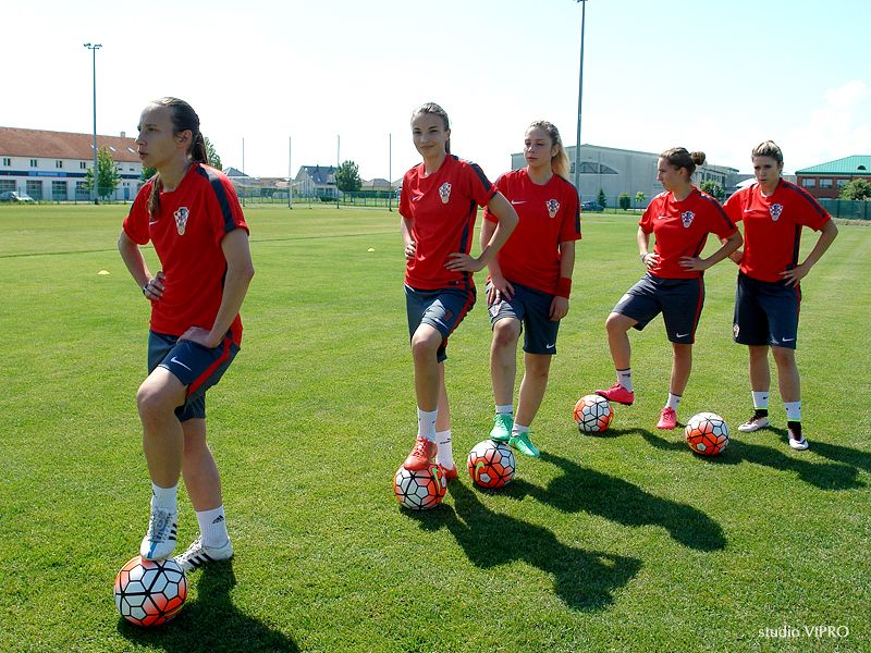 355215473dsc06537670112