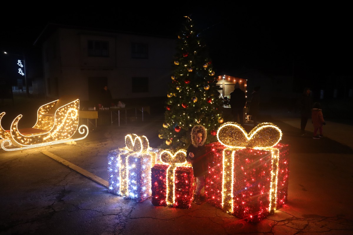 FOTO Na adventskom vijencu u centru Svetog Martina na Muri upaljena je još jedna svijeća