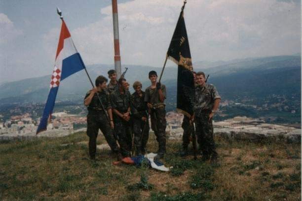 Međimurci Eduard Baltić i Florijan Novak podigli su hrvatski stijeg na Kninskog tvrđavi povijesnog 5. kolovoza 1995. Međimurci Eduard Baltić i Florijan Novak podigli su hrvatski stijeg na Kninskog tvrđavi povijesnog 5. kolovoza 1995.