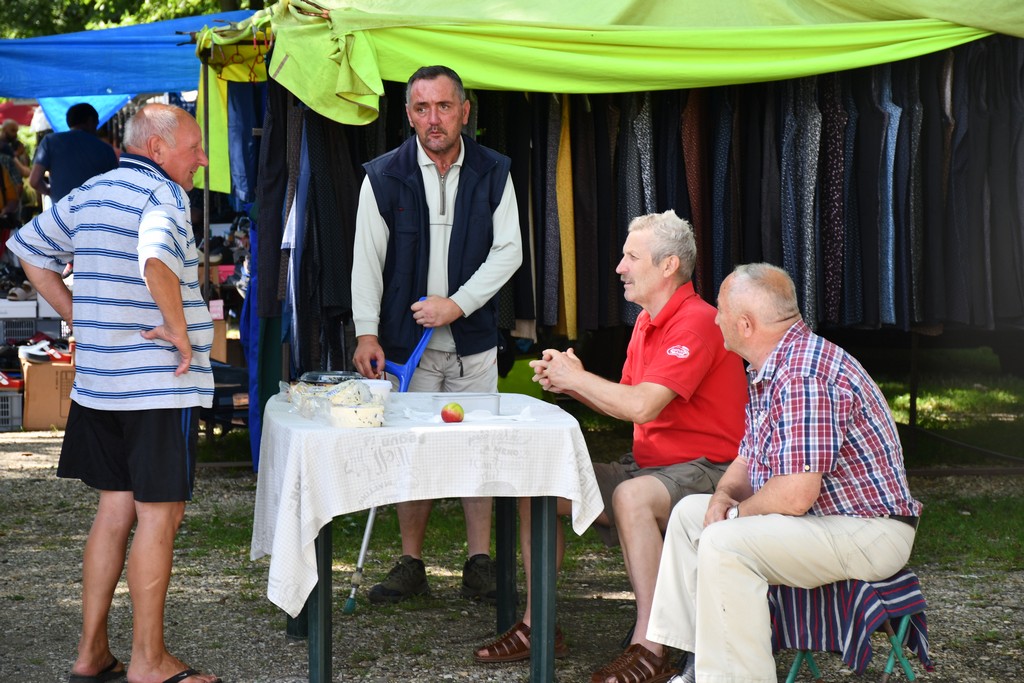 SAJAM U ČAKOVCU Sajam je preplavilo obilje svježeg voća i povrća
