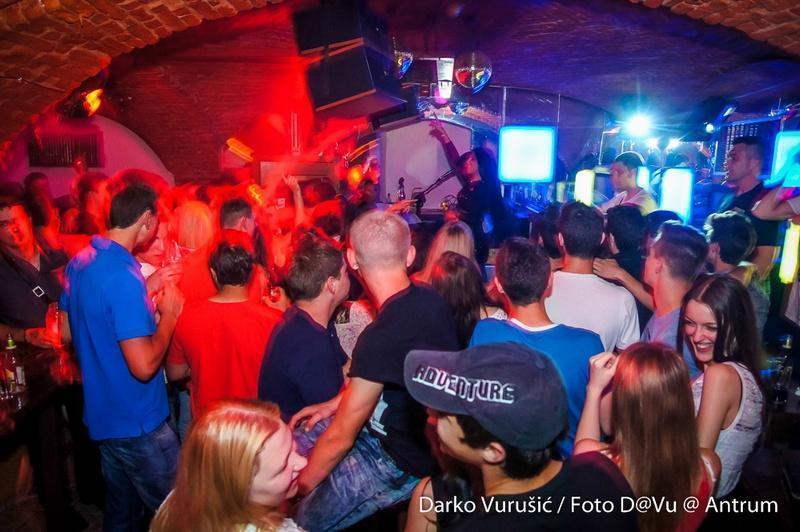 slika00016 Antrum (Subota, 28.6.2014. – Sandra Afrika)