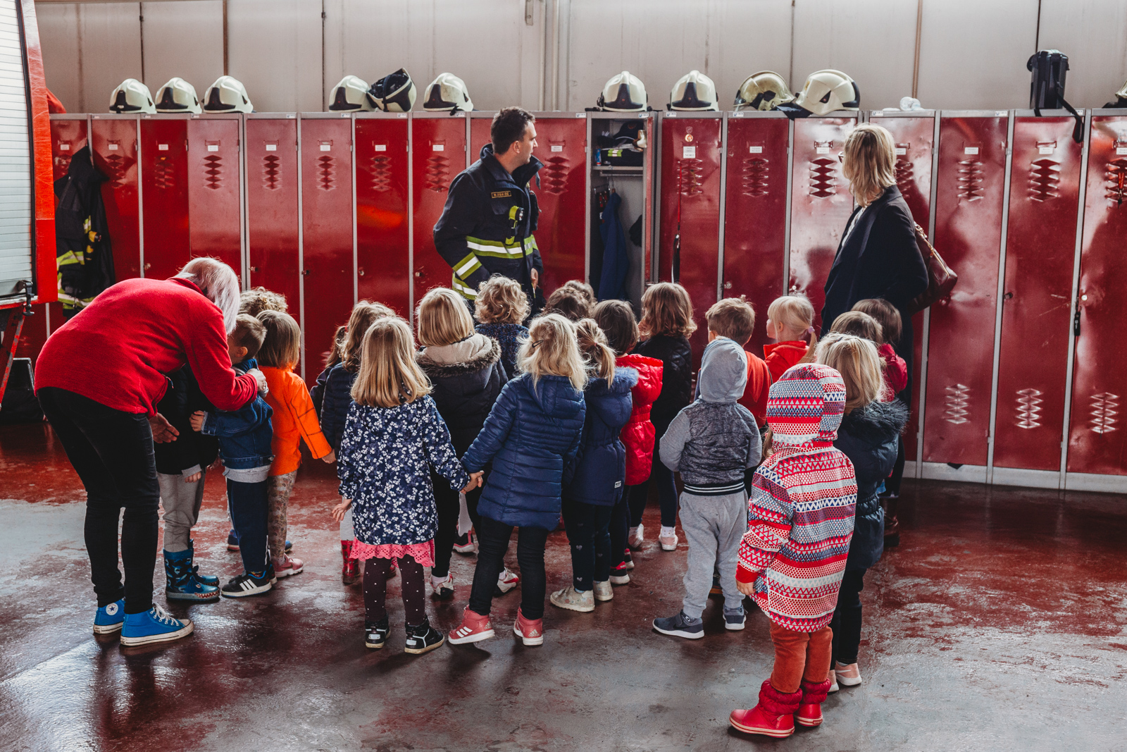 Mališani iz Dječjeg vrtića Cipelica posjetili vatrogasce