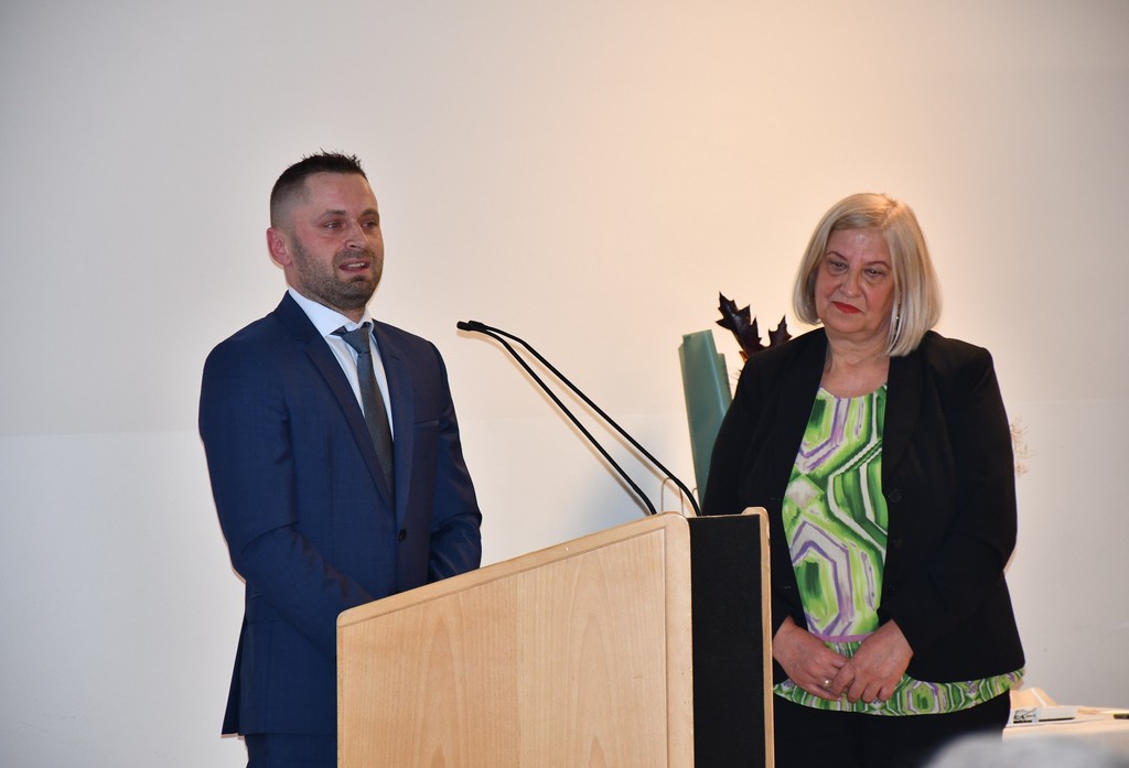 SVEČANOST Pet desetljeća rada Odjela anesteziologije, reanimatologije i intenzivne medicine SVEČANOST Pet desetljeća rada Odjela anesteziologije, reanimatologije i intenzivne medicine