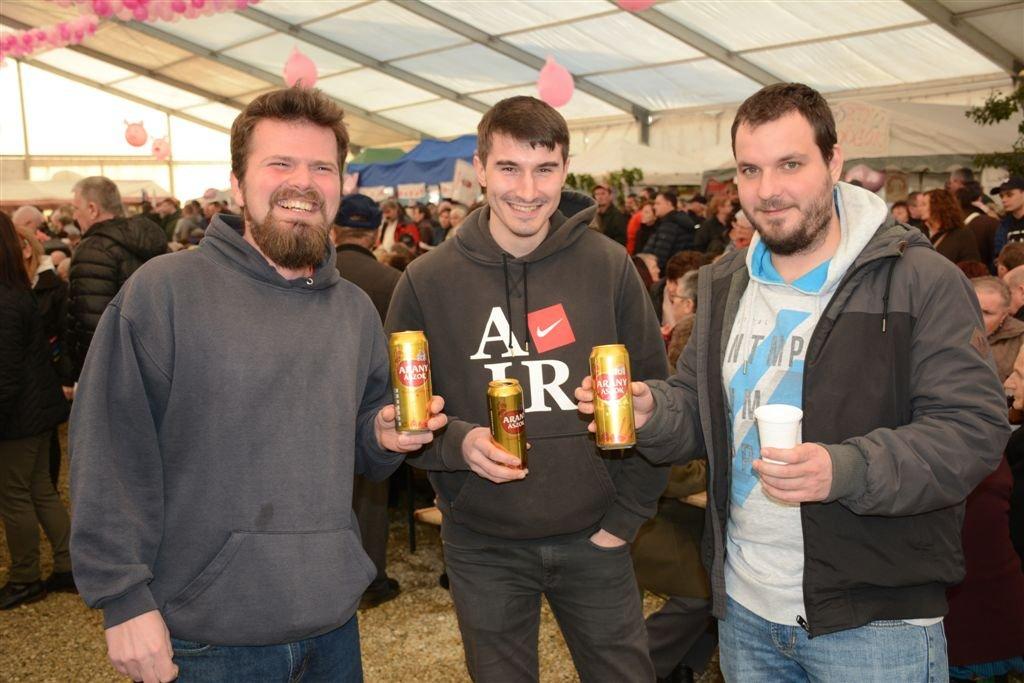 Donjodubravčani oduševili svojim specijalitetima u Mađarskoj