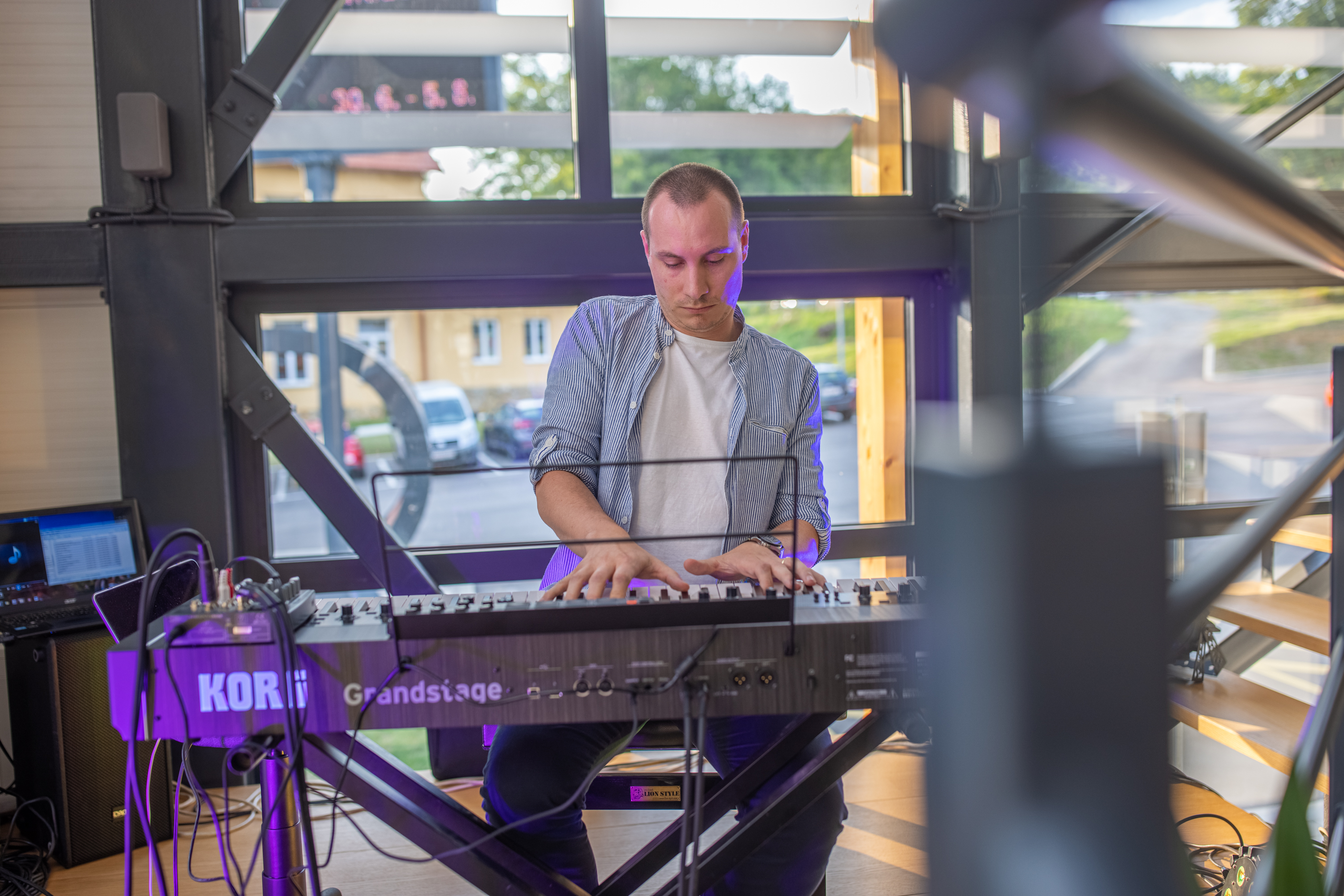 Image 5002882 (auto)