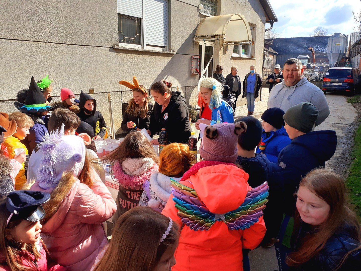 Maškare u Područnoj školi Gardinovec: Fašnički dan zaokružili šetnjom gardinovskim ulicama Maškare u Područnoj školi Gardinovec: Fašnički dan zaokružili šetnjom gardinovskim ulicama