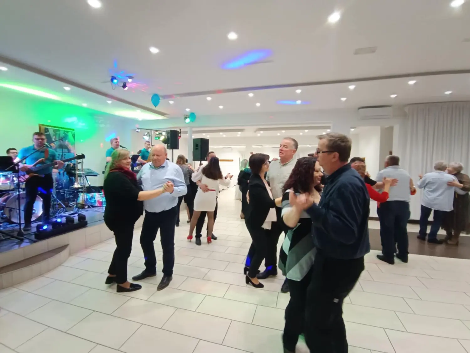 9de26ec1-c423-491f-9025-fb7fd9da5465 9de26ec1-c423-491f-9025-fb7fd9da5465