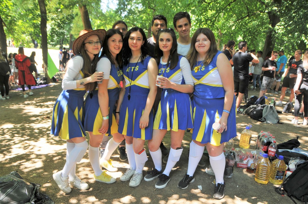 Maturanti se zabavljaju u čakovečkom parku