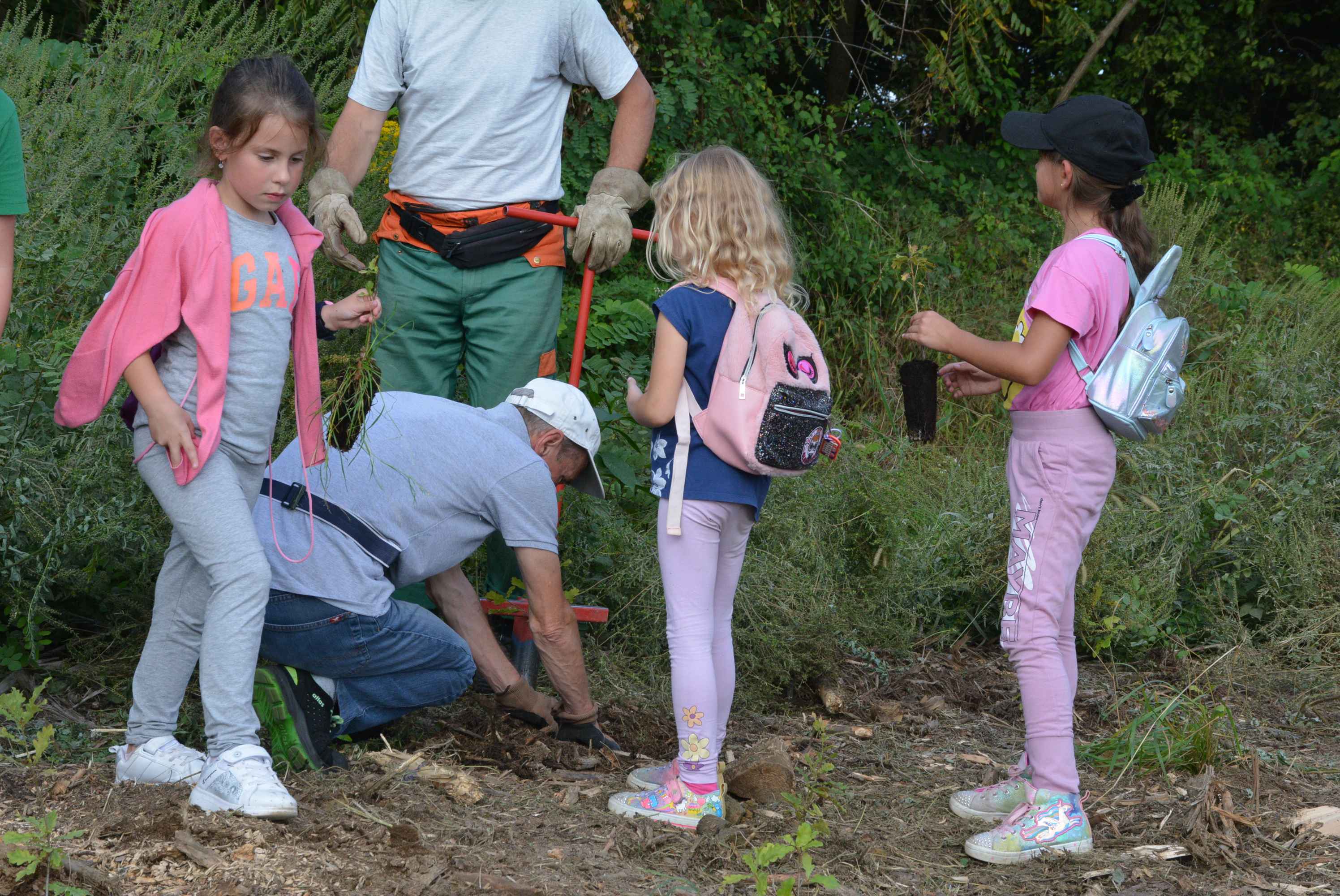 KNEZOVEC Održana velika akcija pošumljavanja u ogranizaciji tvrtke Sobočan