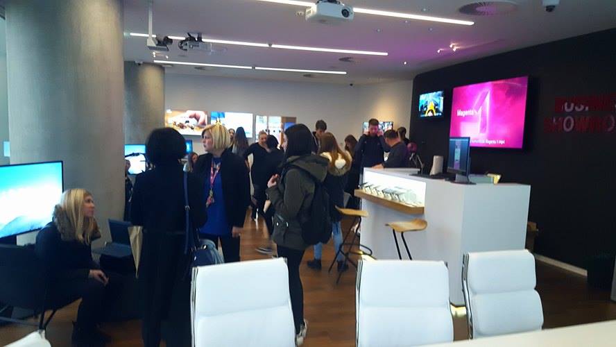 1513977810209816338477903160639