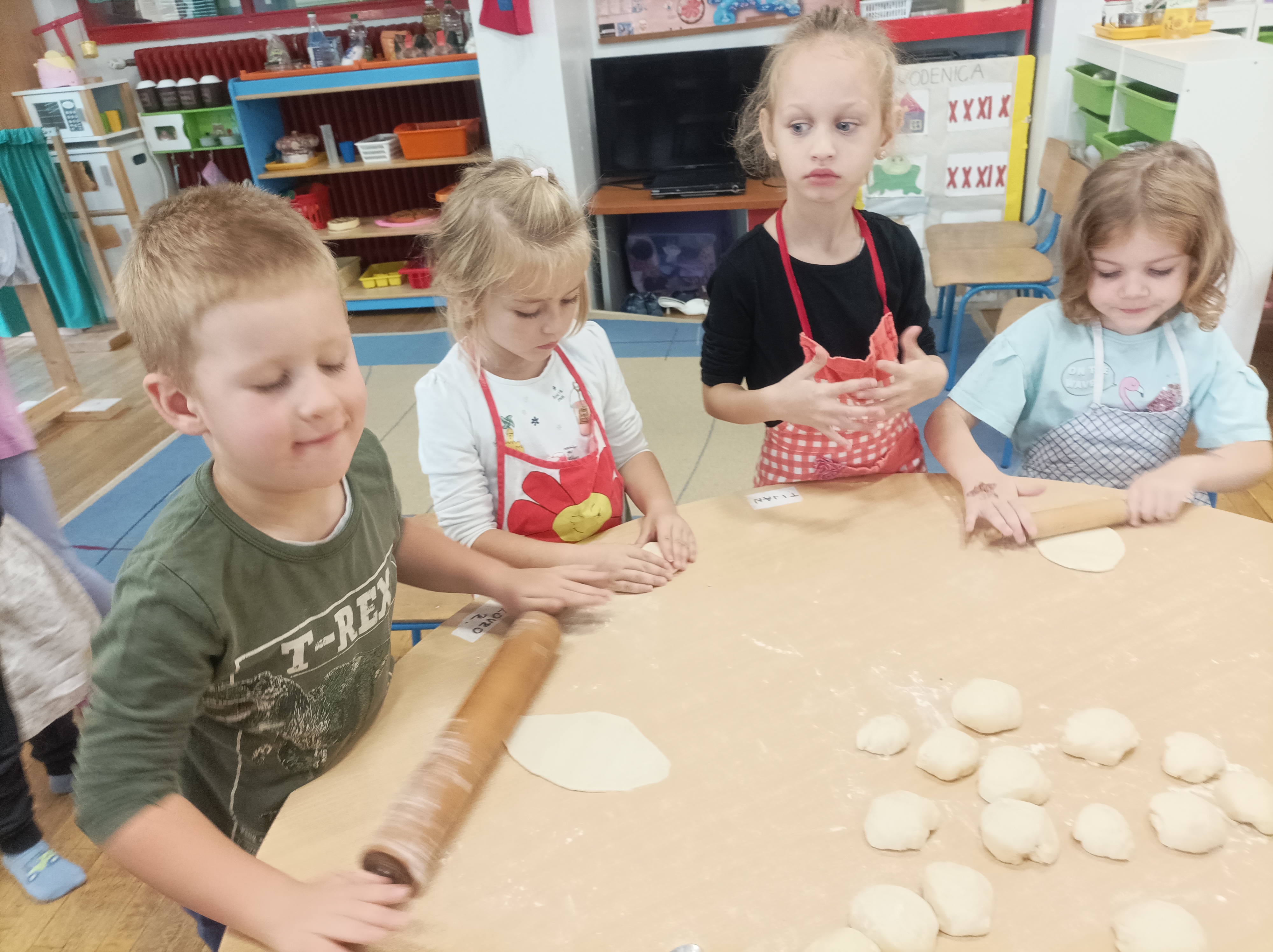 FOTO Iskrice iz PO ‘Maslačak’ obilježili Dane kruha – sami radili delicije