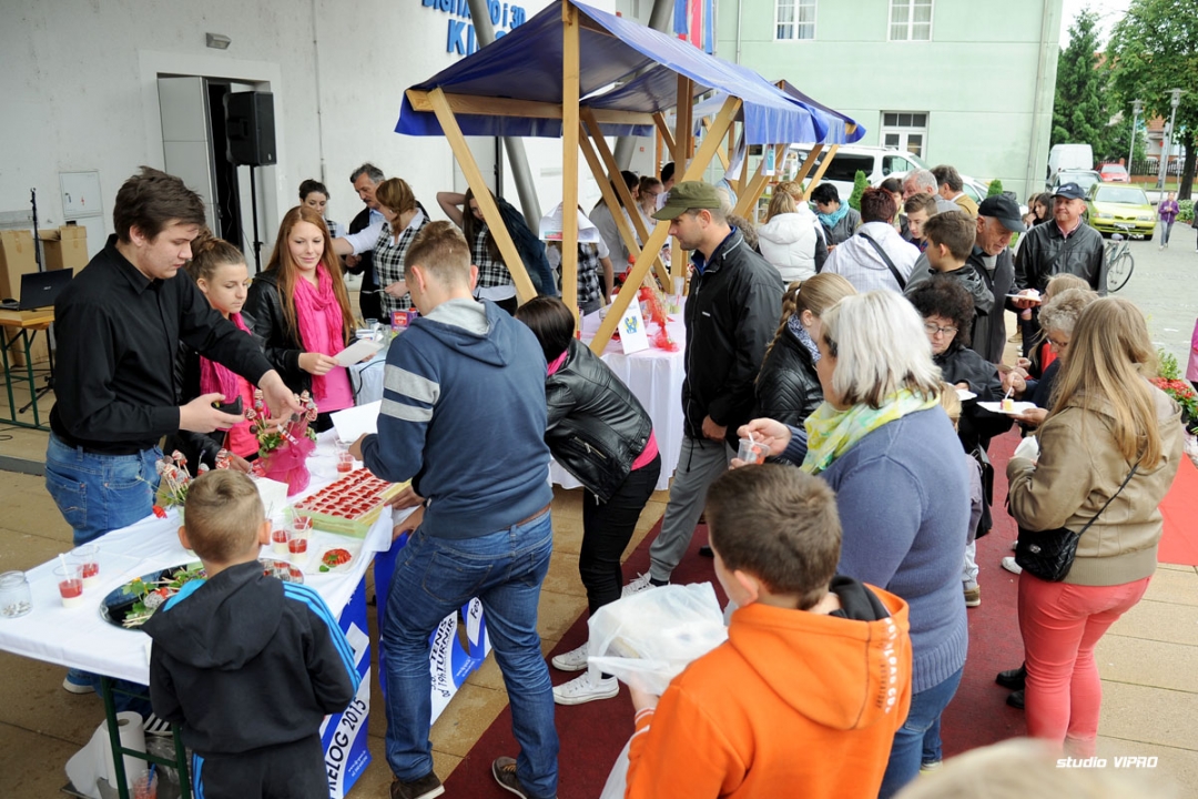 292812082dsc9399354668