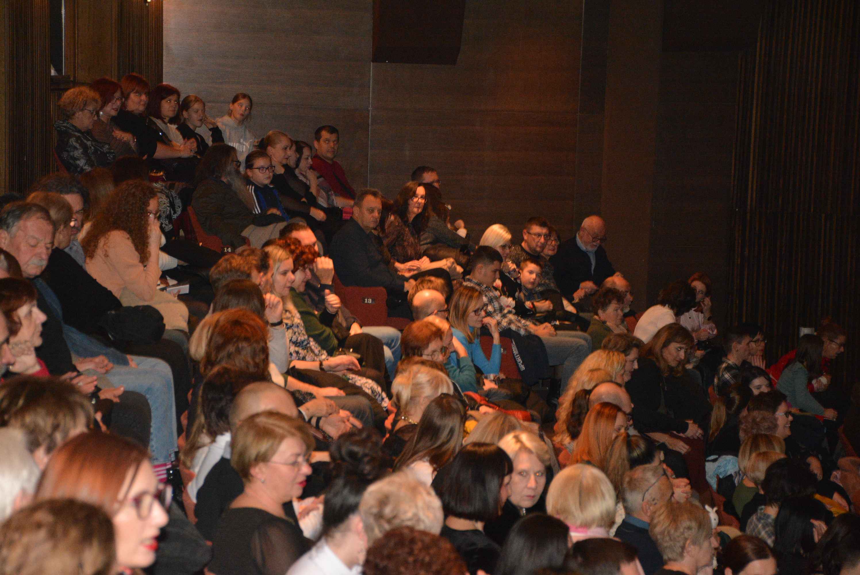 FOTO/VIDEO Spektakularna izvedba ‘Orašara’ – Ukrainian classical ballet oduševio čakovečku publiku FOTO/VIDEO Spektakularna izvedba ‘Orašara’ – Ukrainian classical ballet oduševio čakovečku publiku