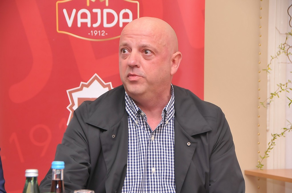 Nakon 25 godina Vajda i dalje uz Filipa Udea