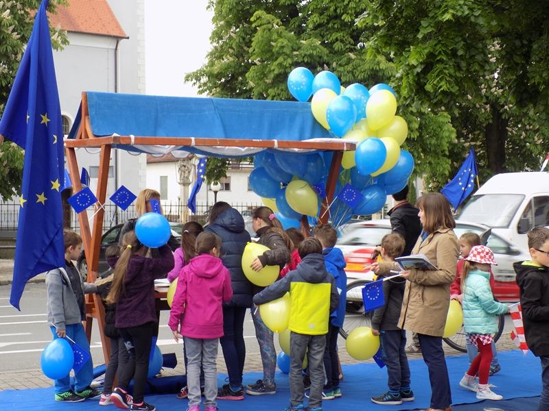 348215122dscn1524355711