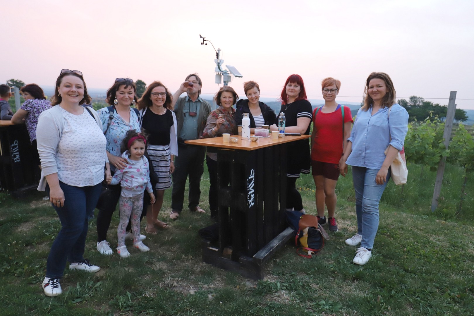 PRIZOR KOJI SE PAMTI Doček prvih zraka ljetnog sunca na Mađerkinom bregu nikog nije ostavio ravnodušnim PRIZOR KOJI SE PAMTI Doček prvih zraka ljetnog sunca na Mađerkinom bregu nikog nije ostavio ravnodušnim