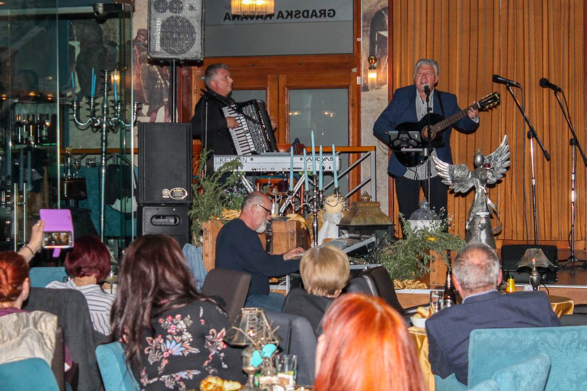 Klapa Trogir i Nenad Vetma u Međimurje unijeli dašak Dalmacije