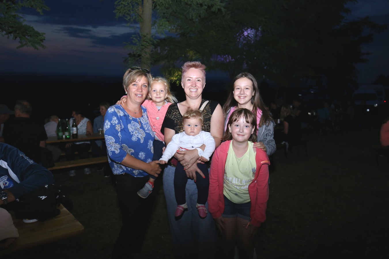 Odličan koncert Vatre u predivnom ambijentu Mađerkinog brega