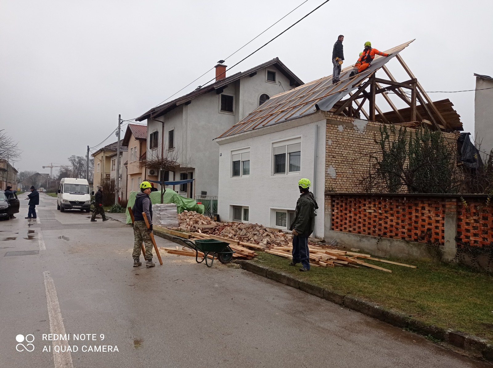 FOTO Priča iz prvog lica vrijednih Međimuraca koji su danonoćno pomagali ljudima s potresom pogođenih područja FOTO Priča iz prvog lica vrijednih Međimuraca koji su danonoćno pomagali ljudima s potresom pogođenih područja