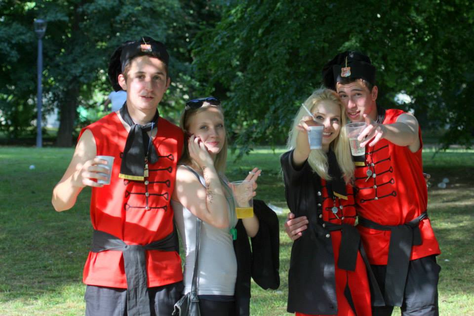 1100851188084773530641631296900