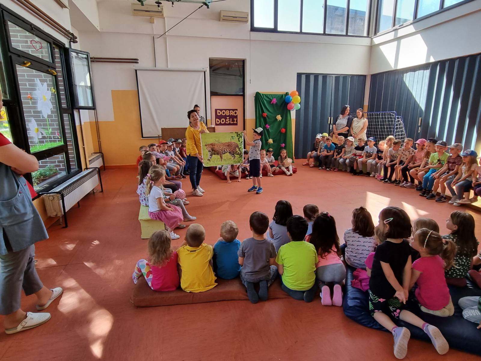 Djeca iz vrtića Pčelice posjetila nove prijatelje iz vrtića Cipelica