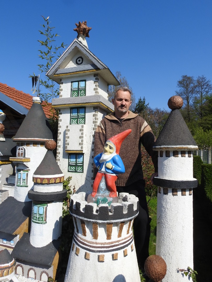 UZBUDILJIVA BAJKA DRAGUTINA MESARIĆA Gradim bedem jer mi prijeti vještica!