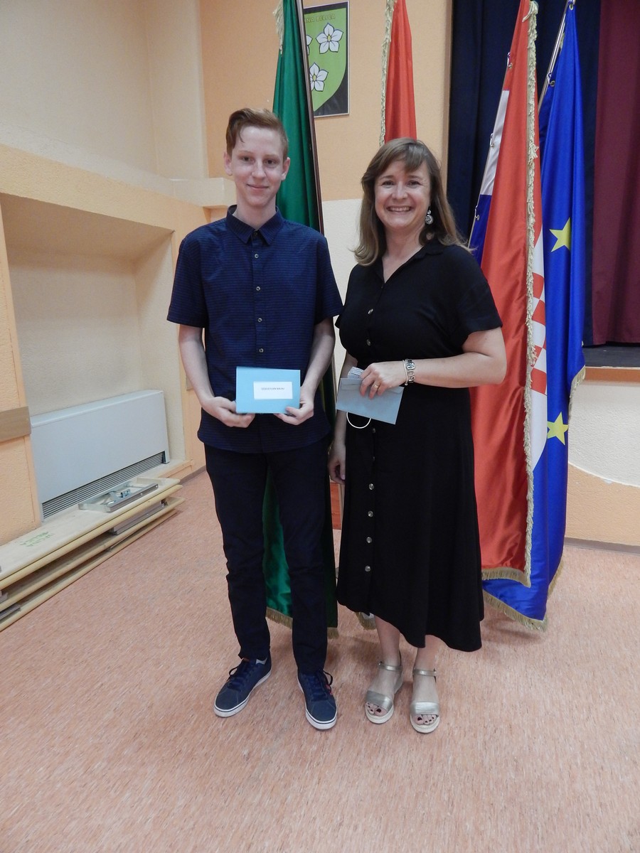 NA DAN SV. PETRA I PAVLA Prijem i nagrade za najbolje učenike Osnovne škole Belica