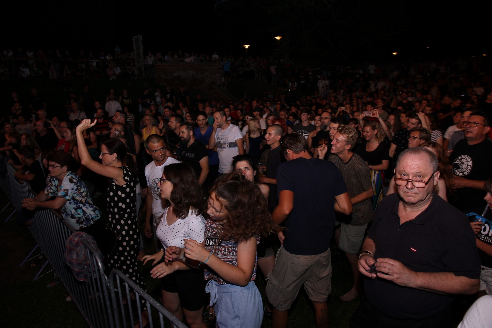 LJETO U GRADU ZRINSKIH Psihomodo pop i Gobac pjevali s brojnim fanovima u Čakovcu LJETO U GRADU ZRINSKIH Psihomodo pop i Gobac pjevali s brojnim fanovima u Čakovcu