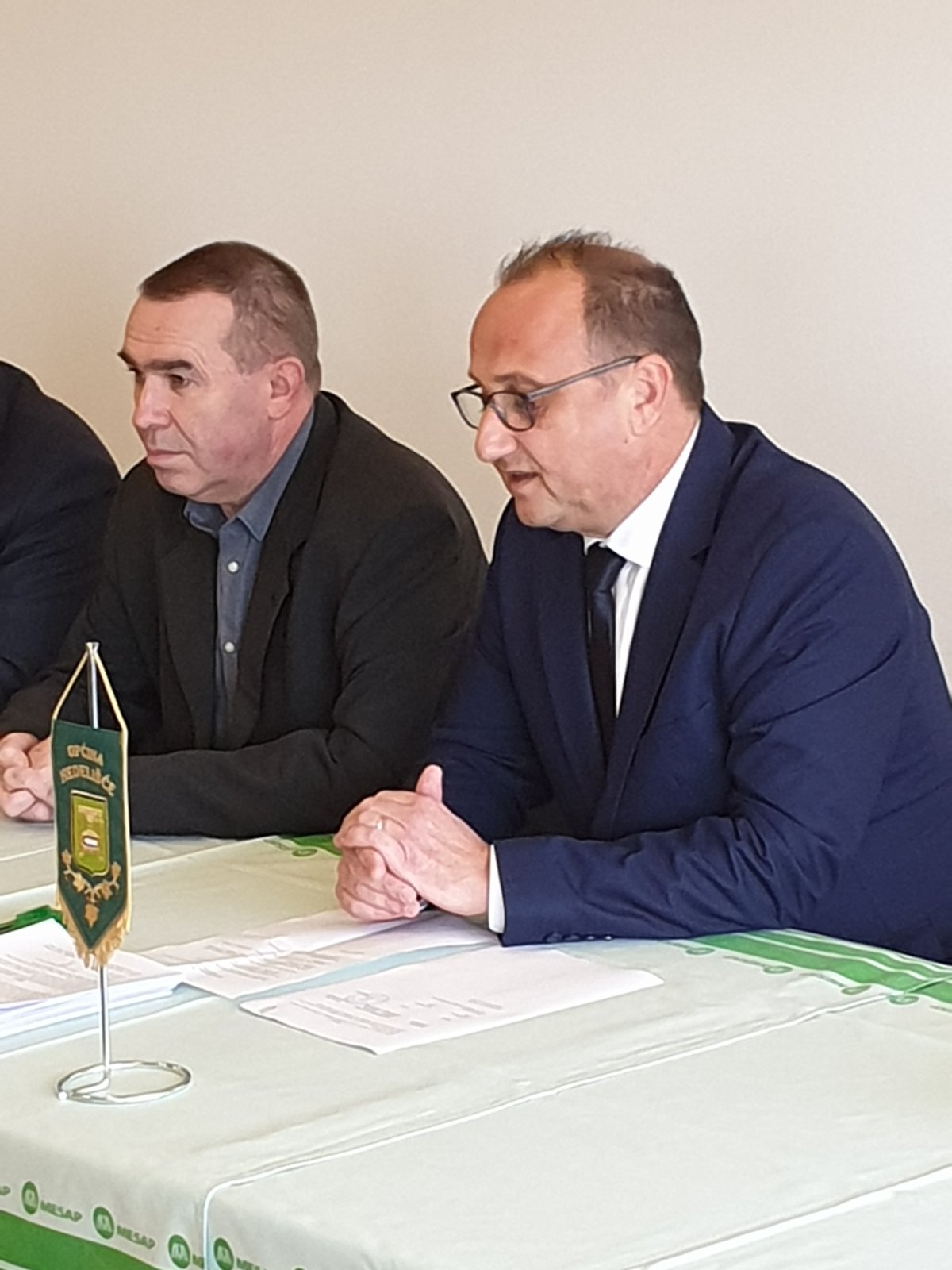 OPĆINA NEDELIŠĆE Potpisivanje ugovora s novim stipendistima o stipendiranju za akademsku 2019./2020. godinu OPĆINA NEDELIŠĆE Potpisivanje ugovora s novim stipendistima o stipendiranju za akademsku 2019./2020. godinu