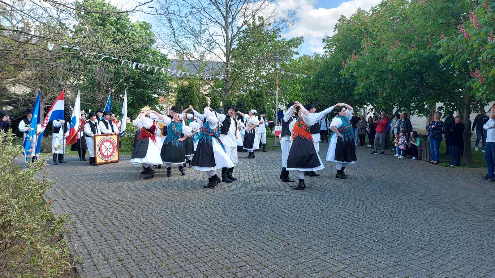DRUGI DAN U DONJOJ DUBRAVI Smotra međimurskog i koreografiranog folklora