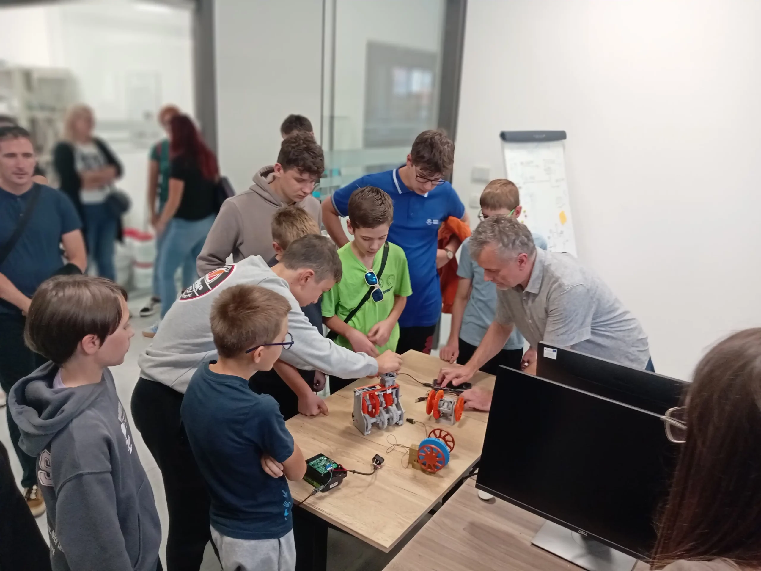 AEROKLUB MEĐIMURJE Mladi modelari na STEM radionici Od Nacrta do Leta (4)