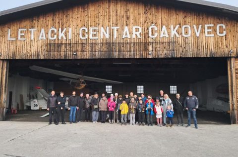 AEROKLUB MEĐIMURJE Spektakl u Pribislavcu raketni modeli i roštilj MasterŠTEF ekipe (1)